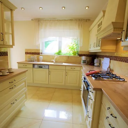 Christine: Luxurious 17-person With Pool And Barbecue * Lloret de Mar