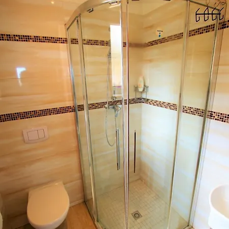 Villa Christine: Luxurious 17-person With Pool And Barbecue *