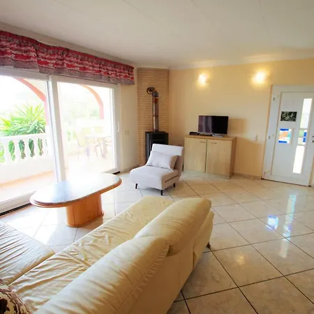 Christine: Luxurious 17-person With Pool And Barbecue Villa Lloret de Mar