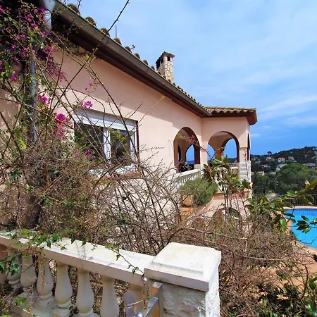 Villa Christine: Luxurious 17-person With Pool And Barbecue Lloret de Mar