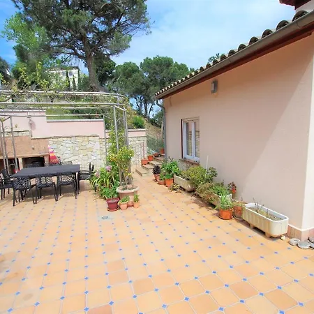 Christine: Luxurious 17-person With Pool And Barbecue Villa Lloret de Mar