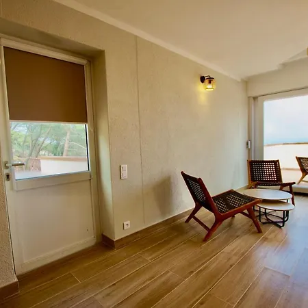 -tancat- V&v Lloret- Christine Villa