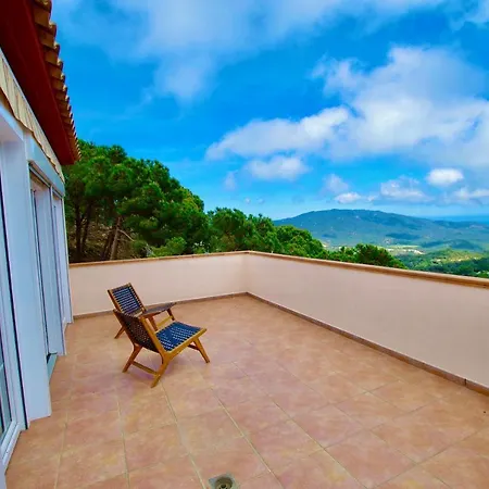 Villa Christine: Luxurious 17-person With Pool And Barbecue Lloret de Mar