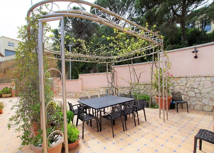 -tancat- V&v Lloret- Christine 别墅