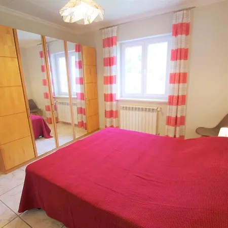 -tancat- V&v Lloret- Christine Lloret de Mar