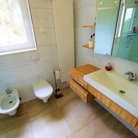 -tancat- V&v Lloret- Christine * يوريت دي مار