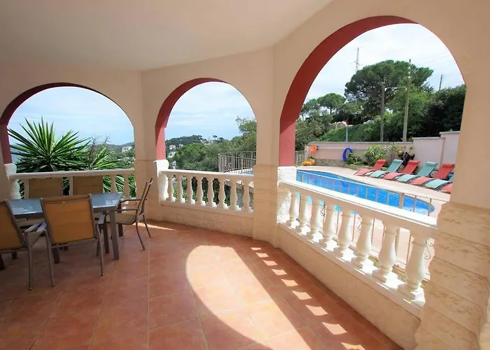 -tancat- V&v Lloret- Christine