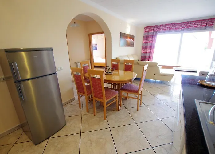 -tancat- V&v Lloret- Christine *