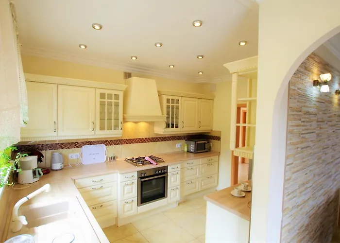 -tancat- V&v Lloret- Christine *