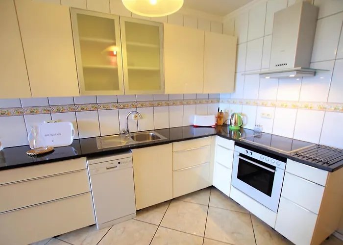 -tancat- V&v Lloret- Christine *