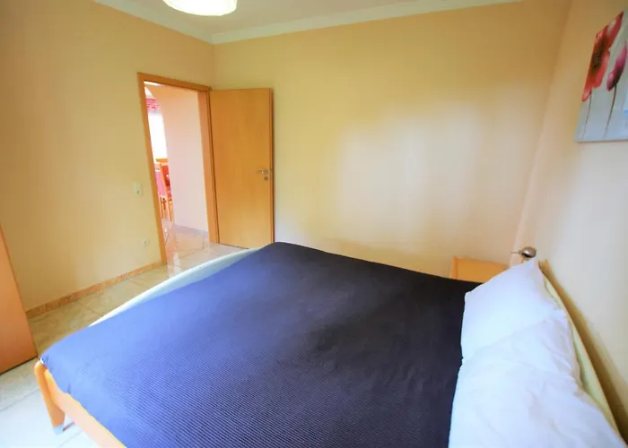 -tancat- V&v Lloret- Christine Willa