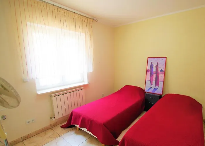 -tancat- V&v Lloret- Christine