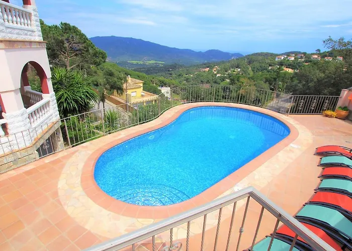 -tancat- V&v Lloret- Christine Willa *