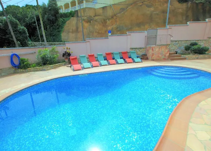 -tancat- V&v Lloret- Christine * Lloret de Mar