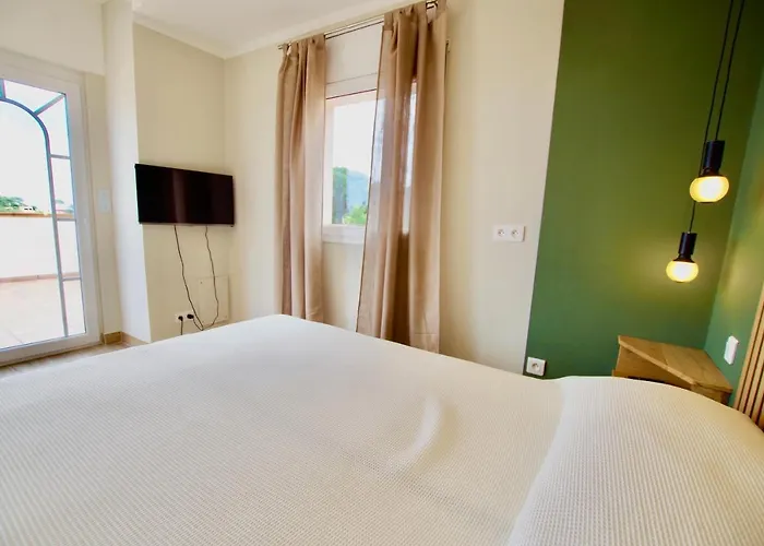 -tancat- V&v Lloret- Christine Willa Lloret de Mar