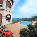 Villa Christine: Luxurious 17-person With Pool And Barbecue