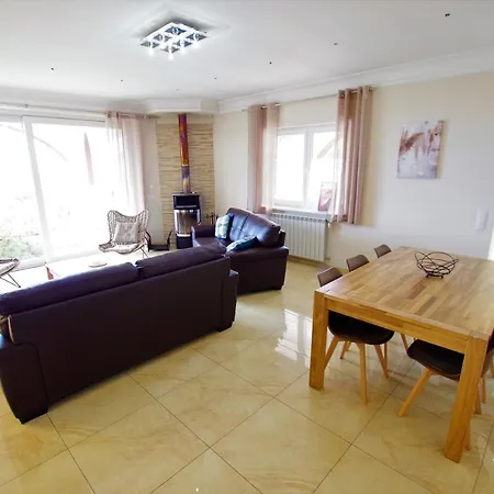 -tancat- V&v Lloret- Christine