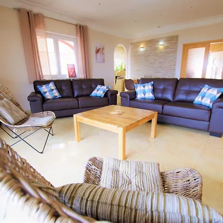 -tancat- V&v Lloret- Christine