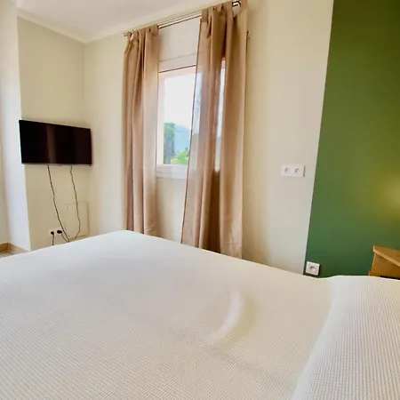 -tancat- V&v Lloret- Christine Villa Lloret de Mar