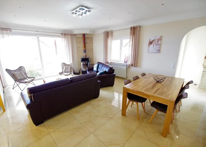 -tancat- V&v Lloret- Christine