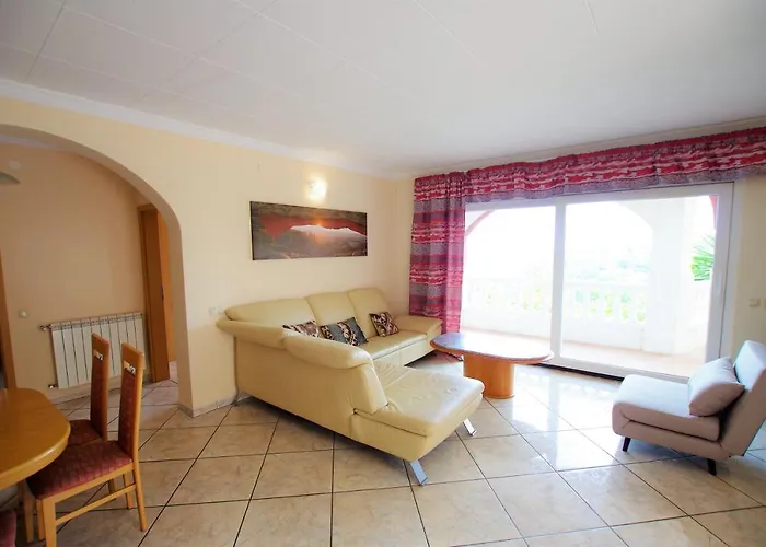 -tancat- V&v Lloret- Christine *