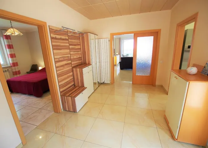 -tancat- V&v Lloret- Christine