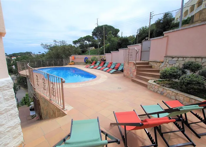 -tancat- V&v Lloret- Christine * Lloret de Mar