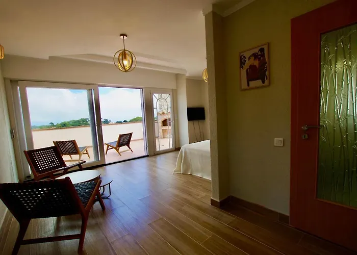 -tancat- V&v Lloret- Christine Villa Lloret de Mar